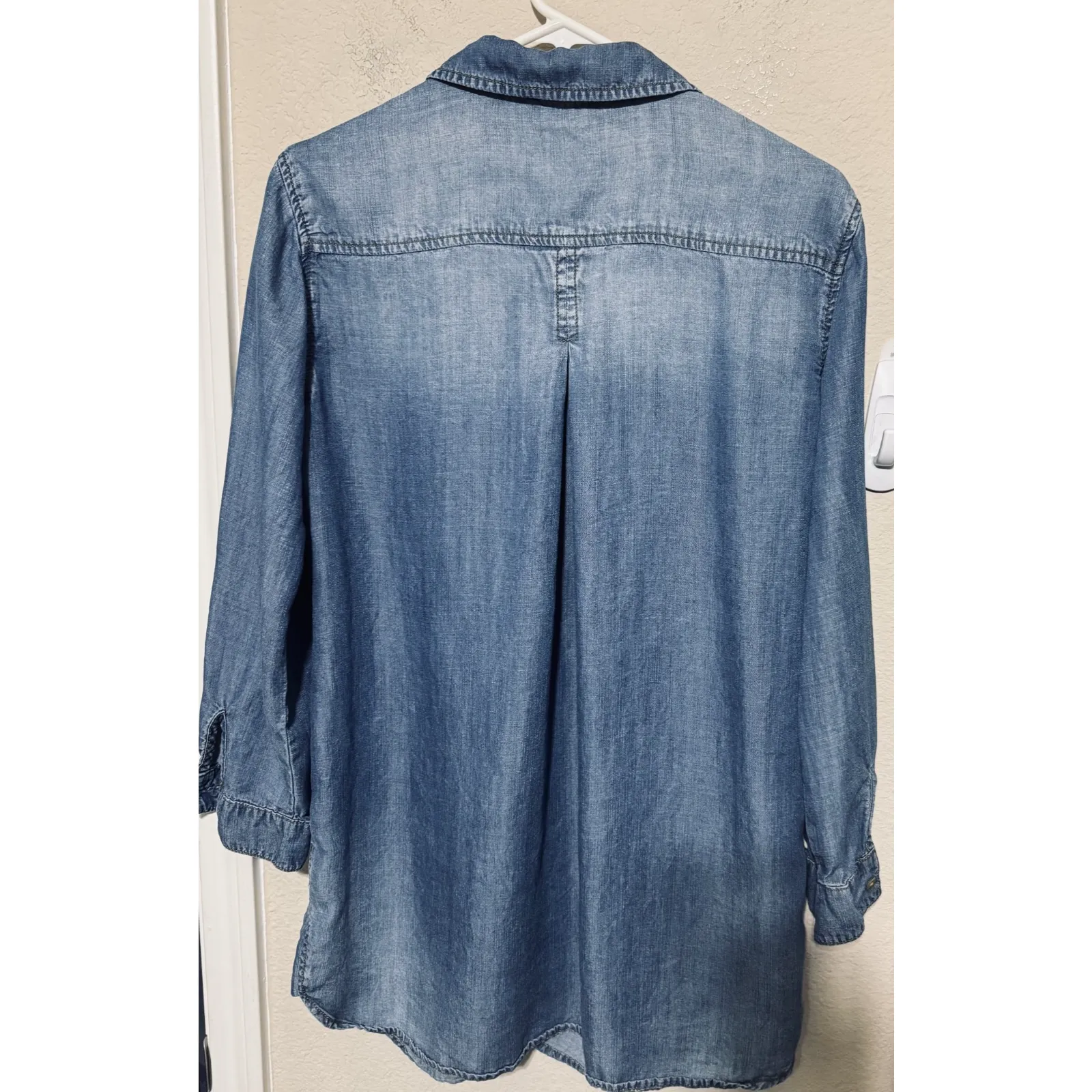 Chicos Chambray Shirt Womens M/1 Tunic Top Blue Lyocell Western Denim - Image 6