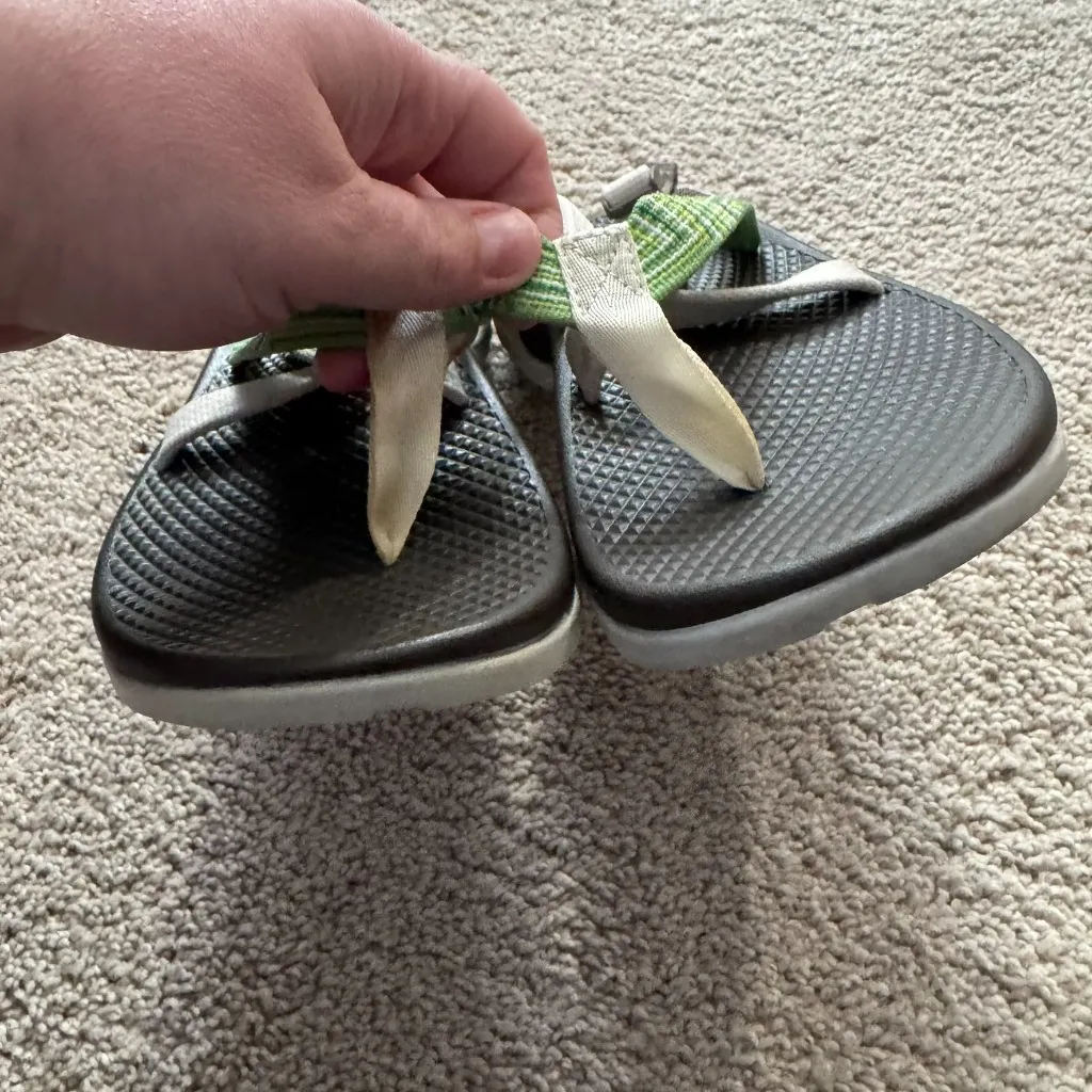 Chaco Green Off White Strappy Sport Sandals Women’s Size 7 Outdoor Hiking Beach - Image 4