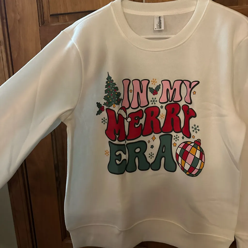 Taylor Swift Christmas White Holiday Sweater Size medium - Image 4