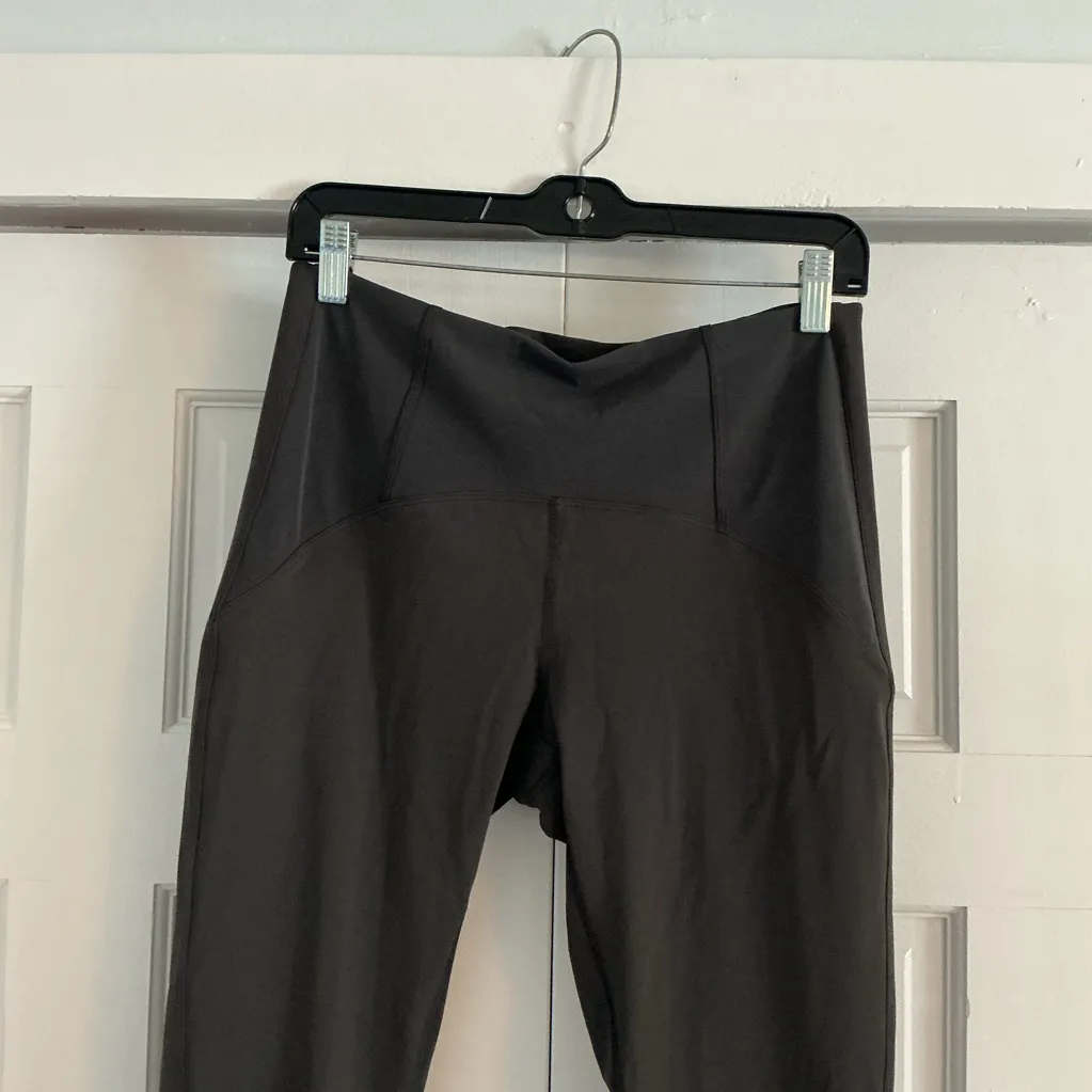 Lululemon Limited Edition LAB Collection Leggings size 10 - Image 2