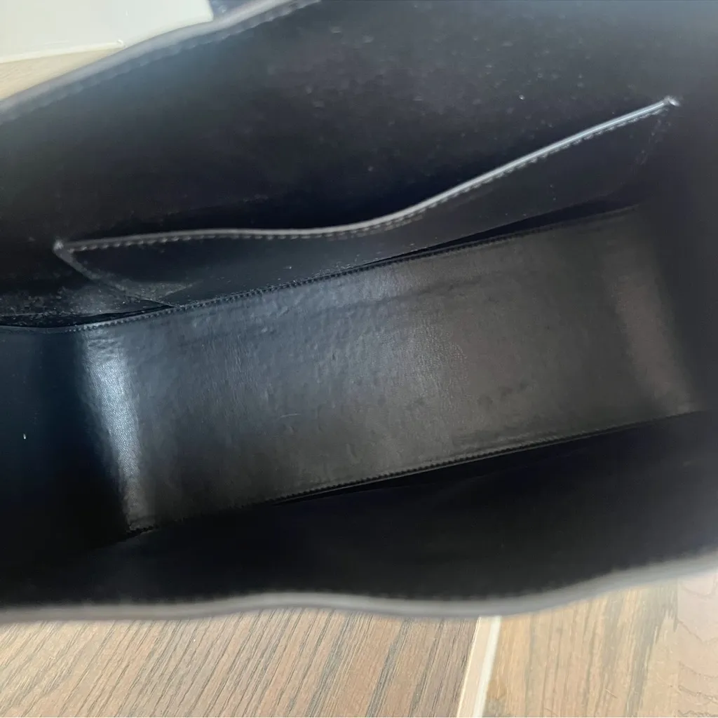 NWT Anine Bing Large Lou Shoulder Bag in Black with Gold Hardware - Image 9