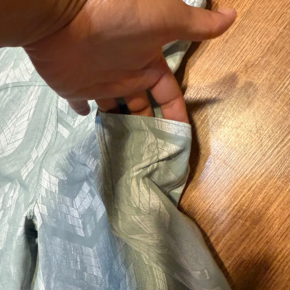 Lululemon NWOT  biker shorts - Image 3