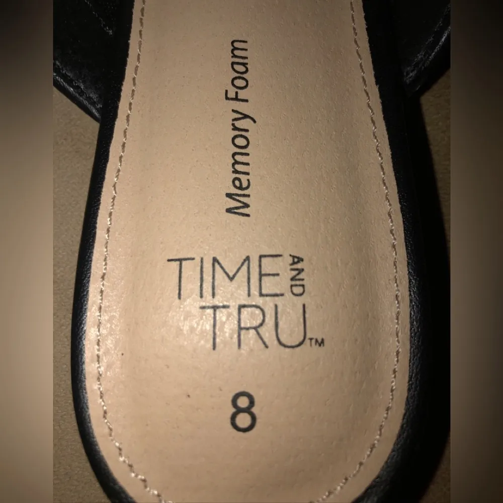 TIME and TRU Womens Slip On Mules Size 8 Black Gold Trim Comfort Flats New - Image 6