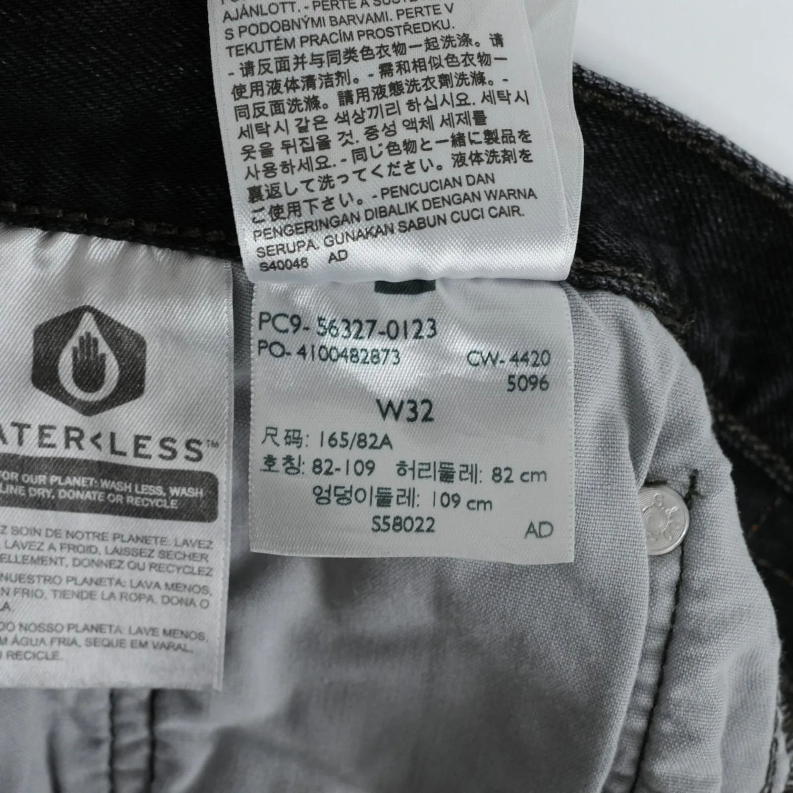 Levis 501 Shorts Womens 32x2 Black Distressed Cut Off Premium Denim Button Fly - Image 9