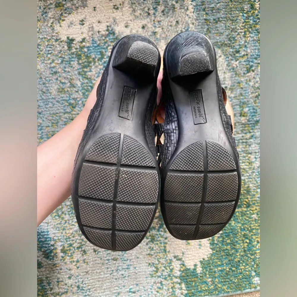 Gentle Souls black leather caged gladiator tie open heel sandals, size 7M - Image 5