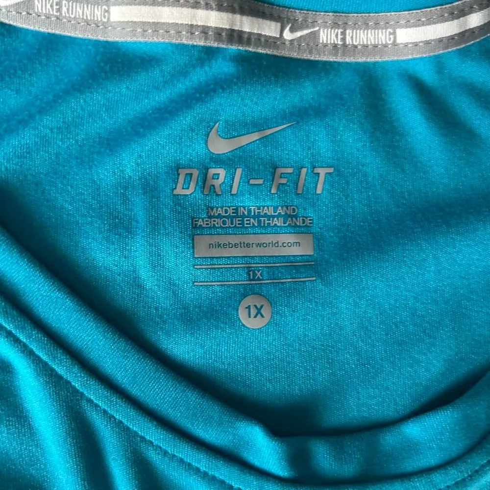 Nike Women’s Dri-FIT Swoosh Plus-Size Running Top – Size 1X - Image 3