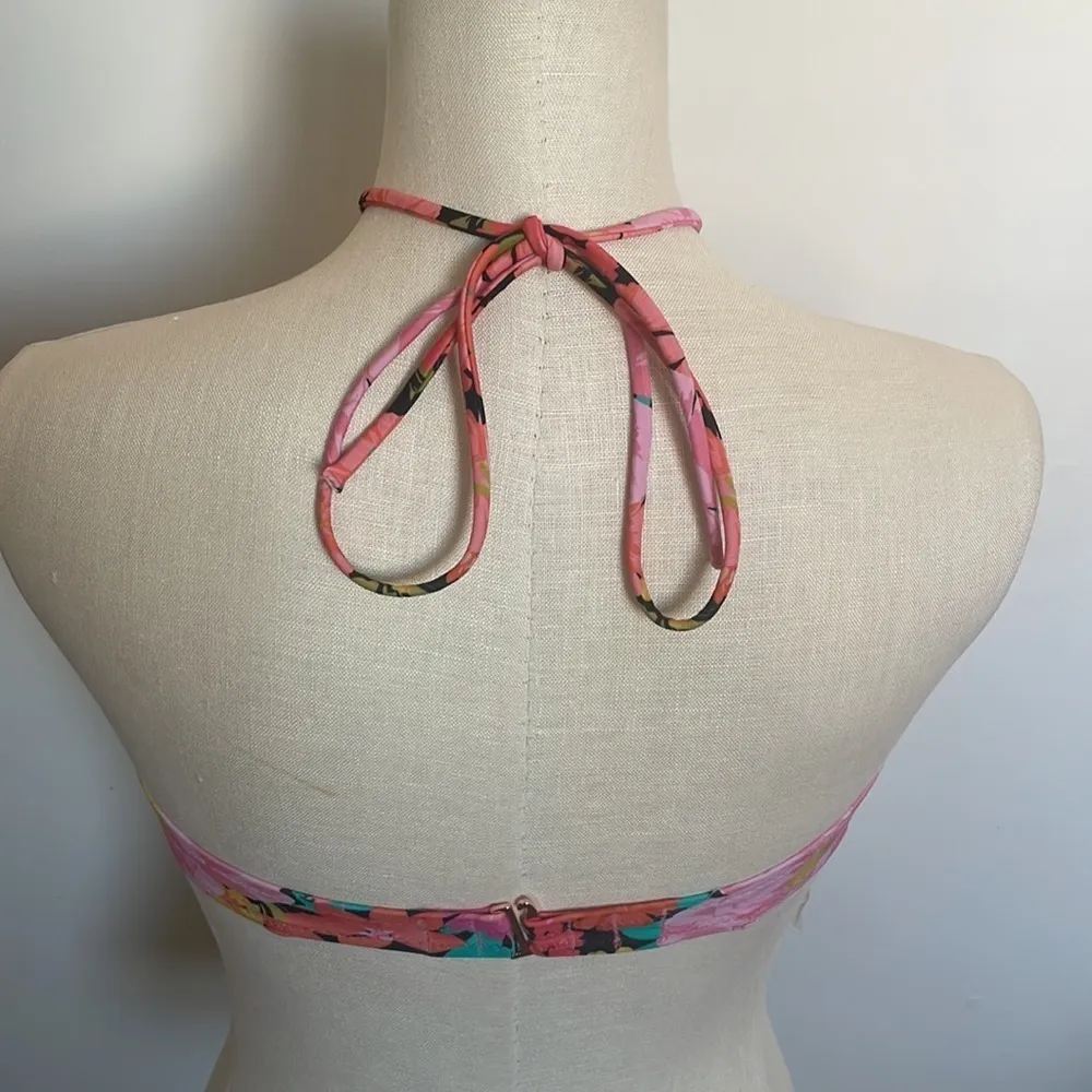 Shade & Shore bikini top Barbie Pink floral ruched pad halter swimwear New 34B - Image 3