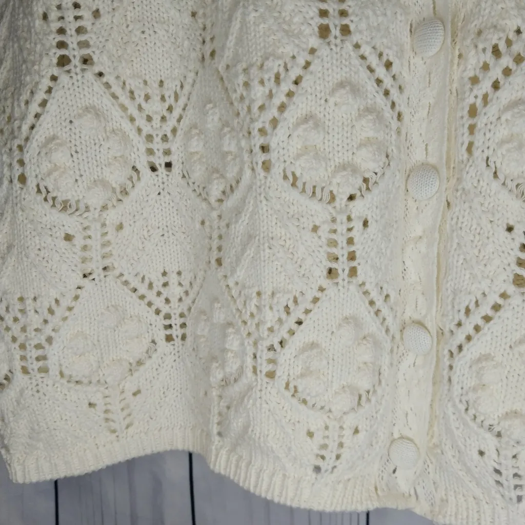 Aeropostale Crocheted Button-Front Cropped V-Neck Cream Crochet Women Top NWT - Image 3