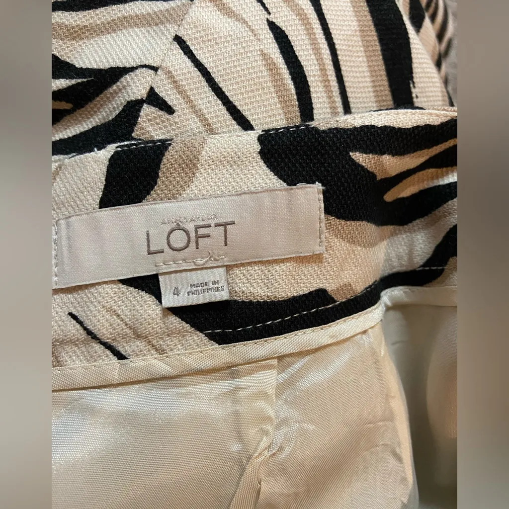 Ann Taylor Loft Beige Black Tiger Print Pencil Skirt Size 4 Animal Print - Image 4