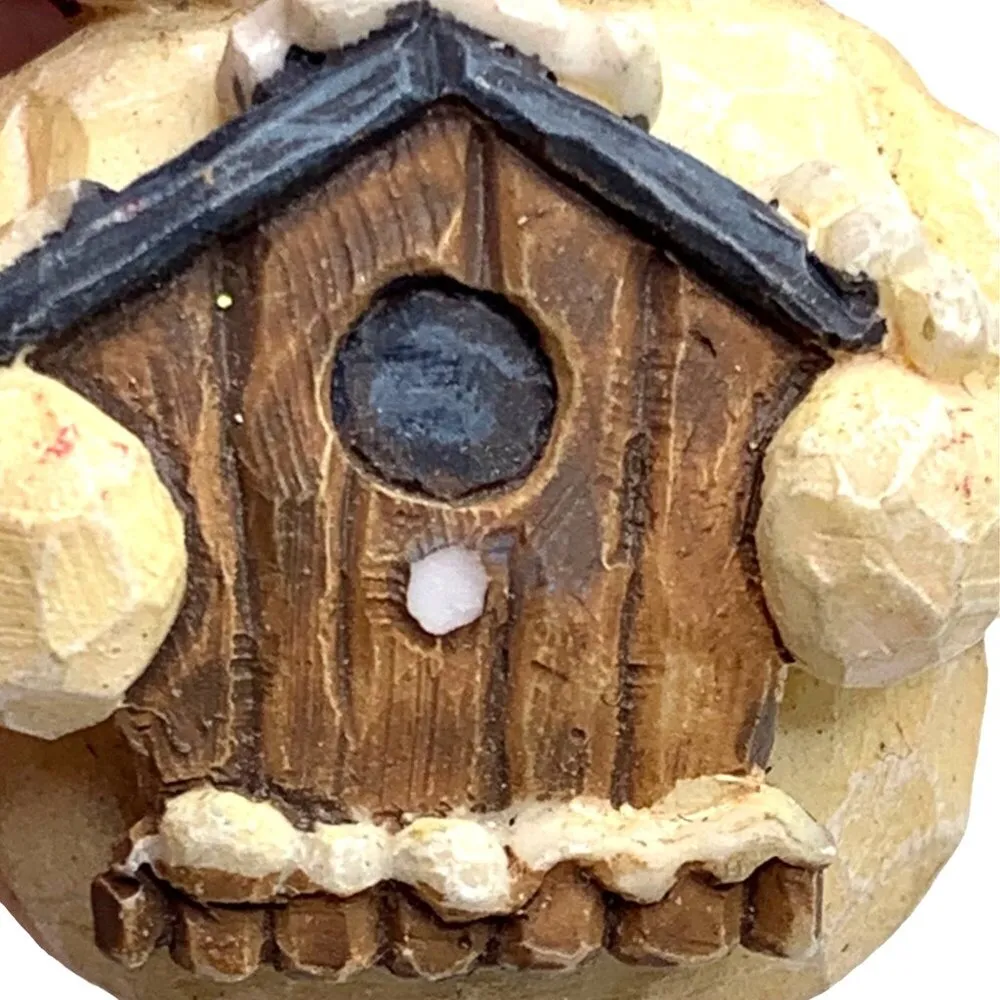 Boyds Bears & Friends “The Folkwear Collection” Snowman Birdhouse Brooch Pin White - Image 4