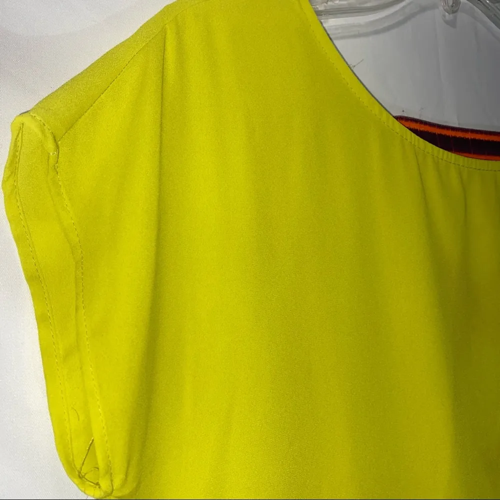Caramela Lime Green Short Sleeve Top Small - Image 2