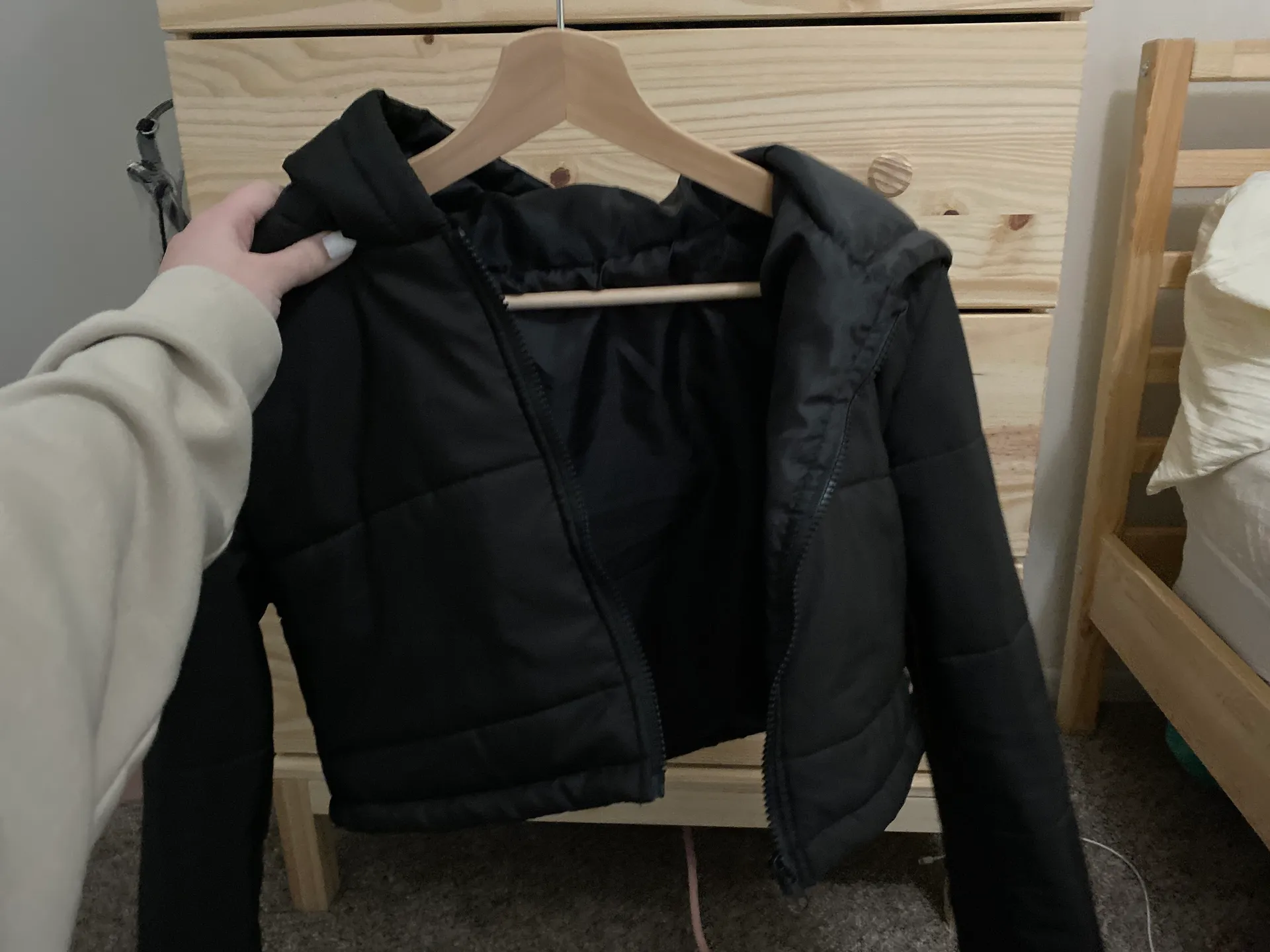 SheIn Black Puffer Jacket - Image 4