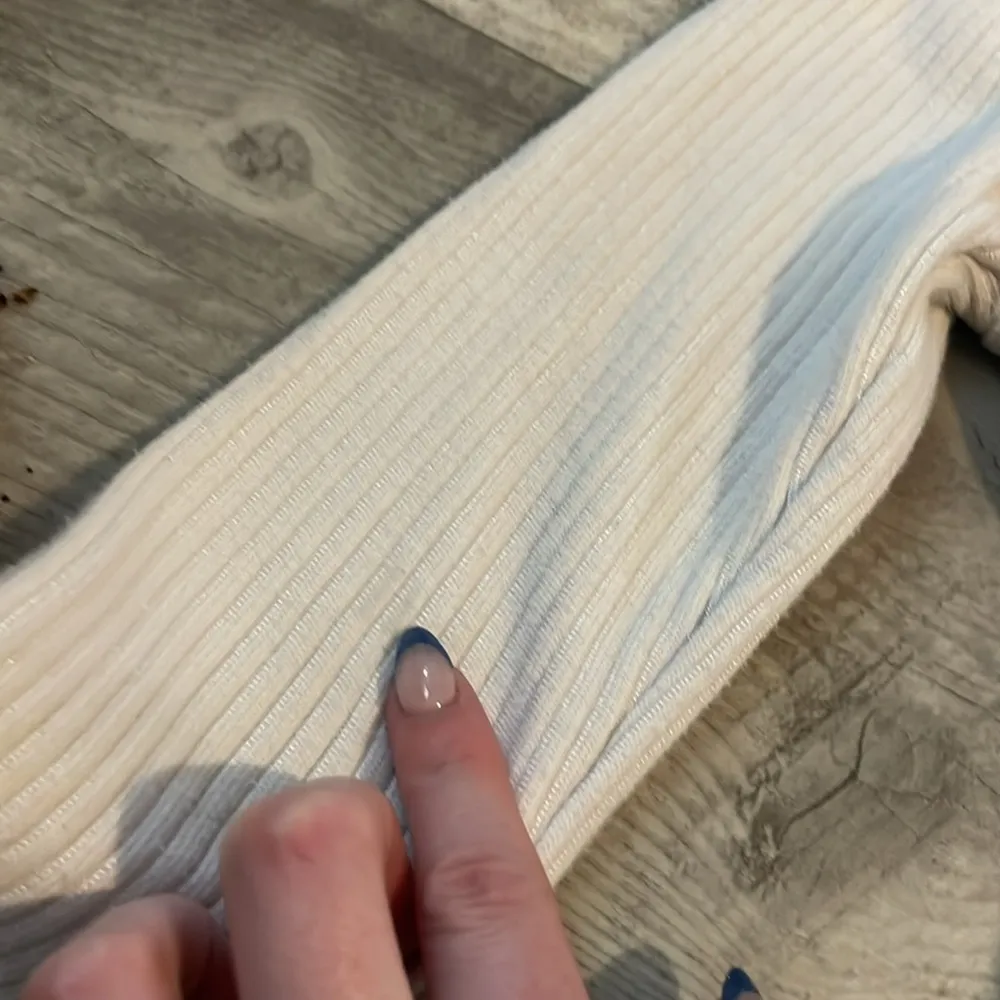 Brandy Melville Cream Button Down Crop Top - Image 4