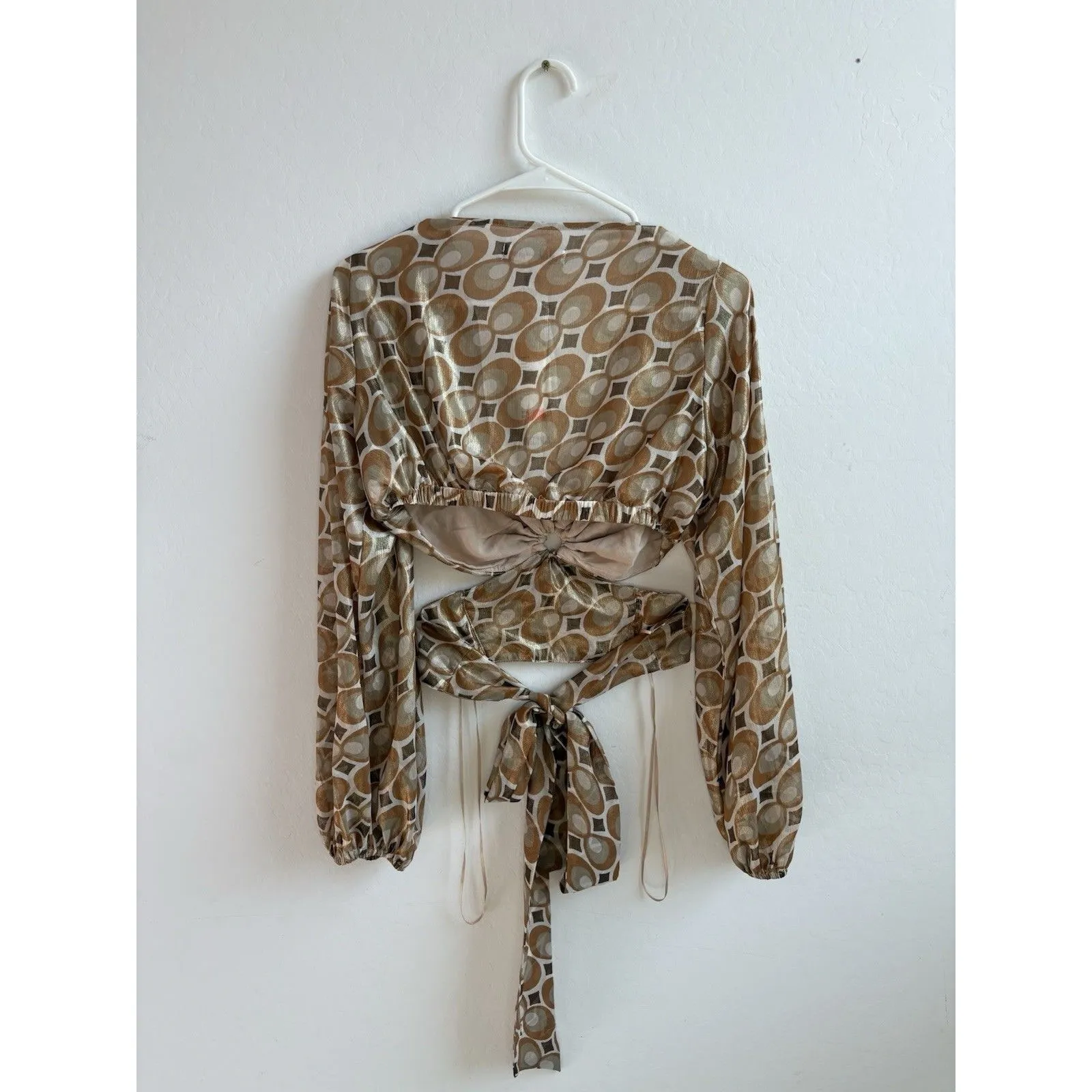 Urban Outfitters Bohemian Coachella Print Kary Keyhole Tie Size Small - Image 7