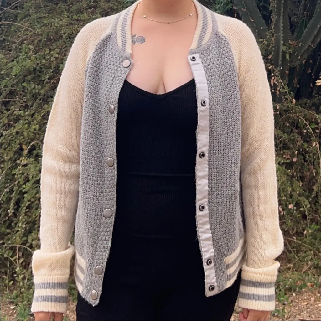 Rewind Gray and Cream Cardigan Sweater - Image 2