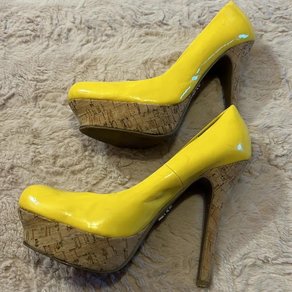 heels in size 8.5 Med - Image 15