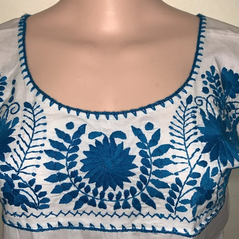 Mexican handmade blue embroidered woman size SMALL shirt made in Mexico - Image 5