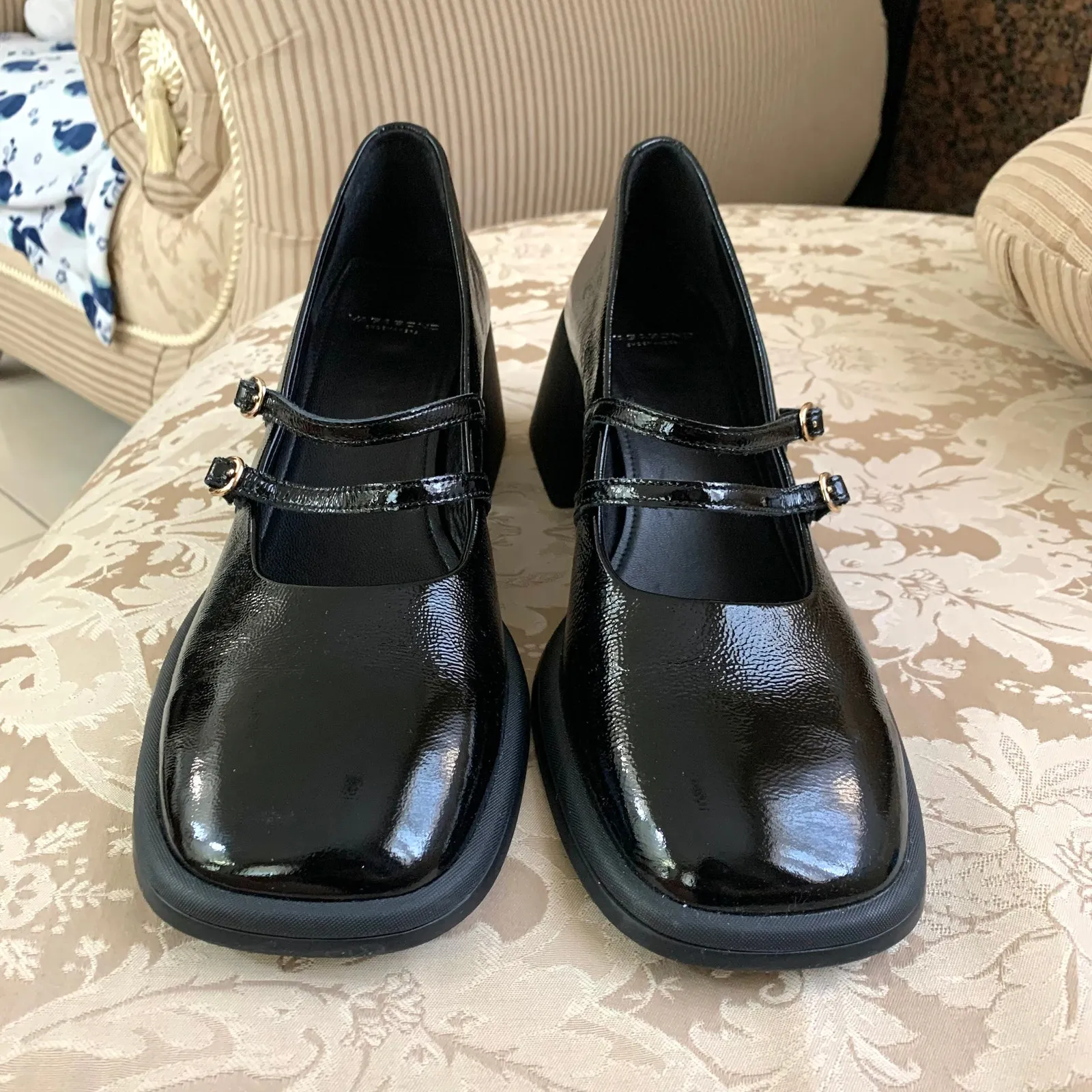 NEW Vagabond Ansie Patent Leather Mary Jane Pumps in Black - Image 5