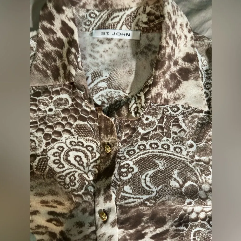 St. John  Silk Tan Long Sleeve Button up Down Blouse W/ Gold Tone Buttons Sz 4 - Image 6