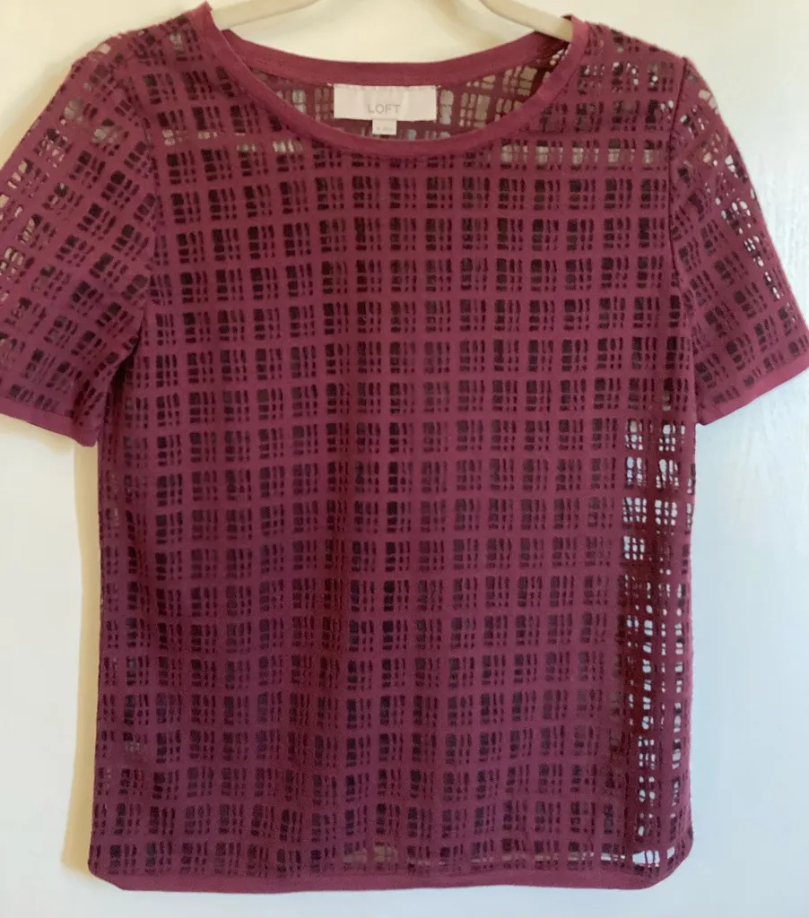 🌞Loft Burgundy Sheer Geometric Design Short Sleeve Blouse Shirt #O - Image 1