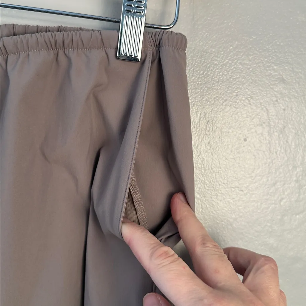 Athleta Parachute Style Pants Toggle waist band and cuffs size Small P - Image 4