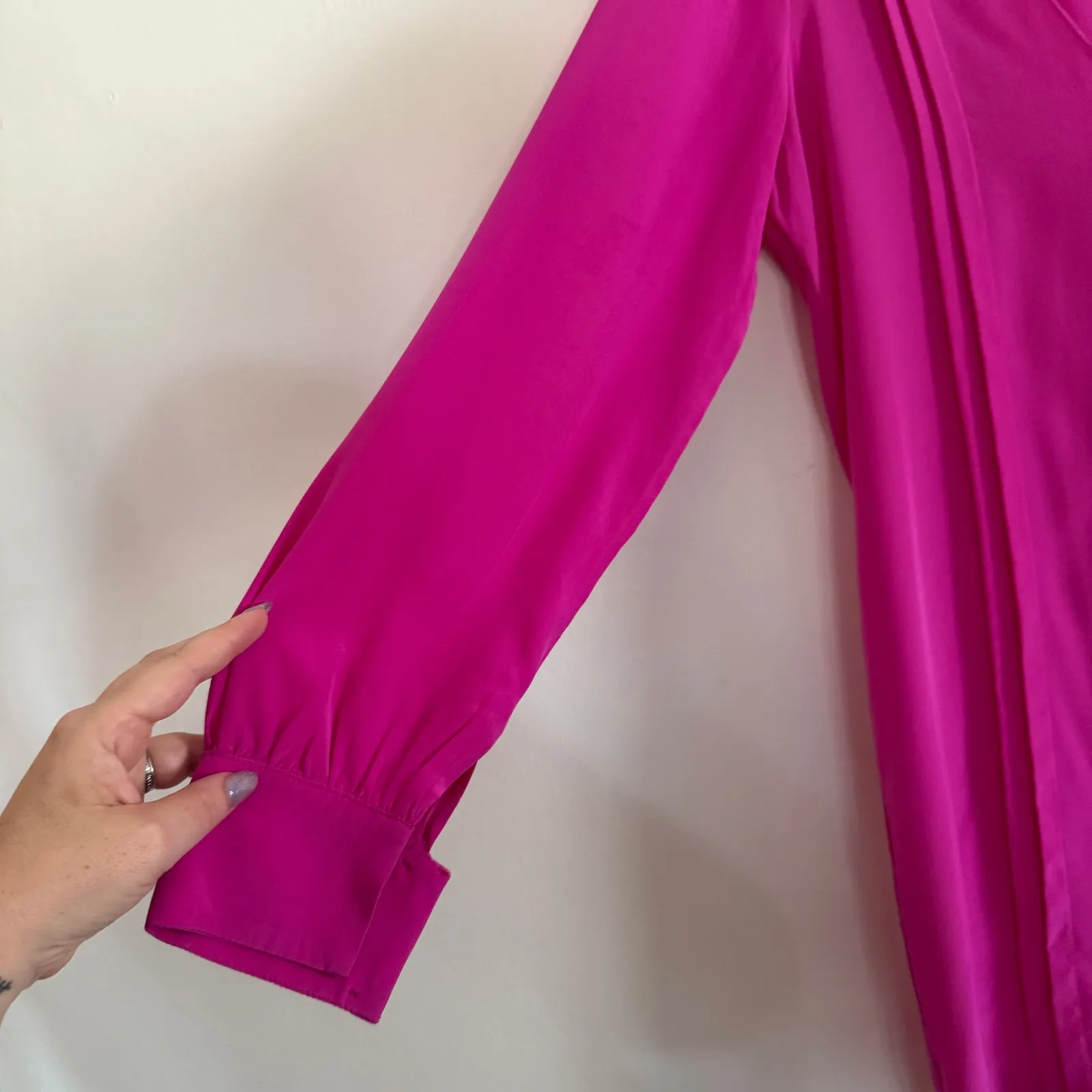 RORY BECA | PInk / Fuschia Silk V Neck Long Sleeve Shift Mini Dress | Small - Image 4