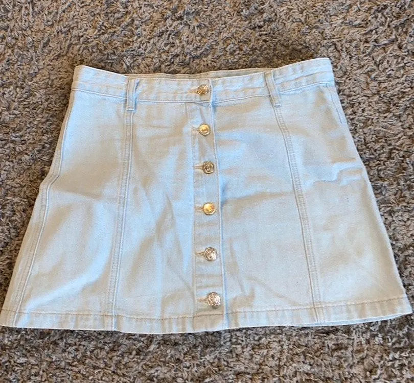 Forever 21 Light wash jean skirt - Image 2