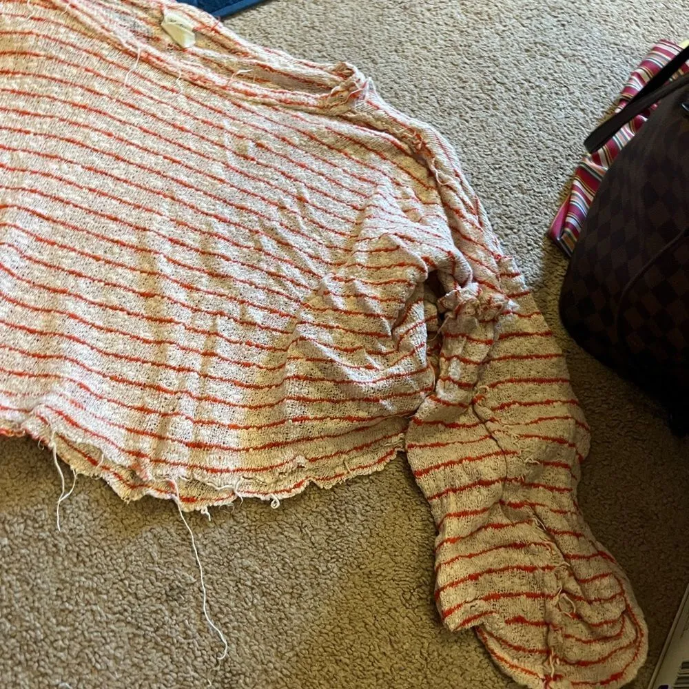 We the free small top - Image 2