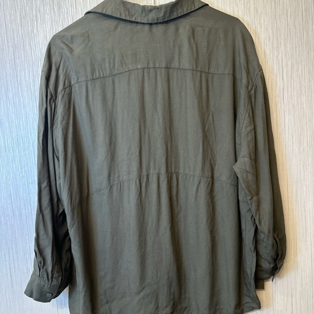 Lord & Taylor Khaki Long Sleeve Top Green Size L - Image 2