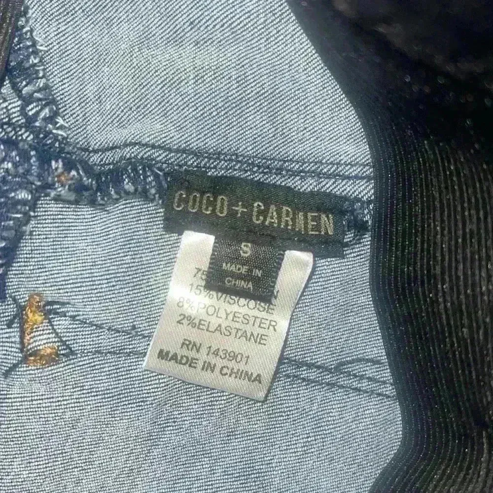 Coco + Carmen stretch jeans medium distressed - Image 7