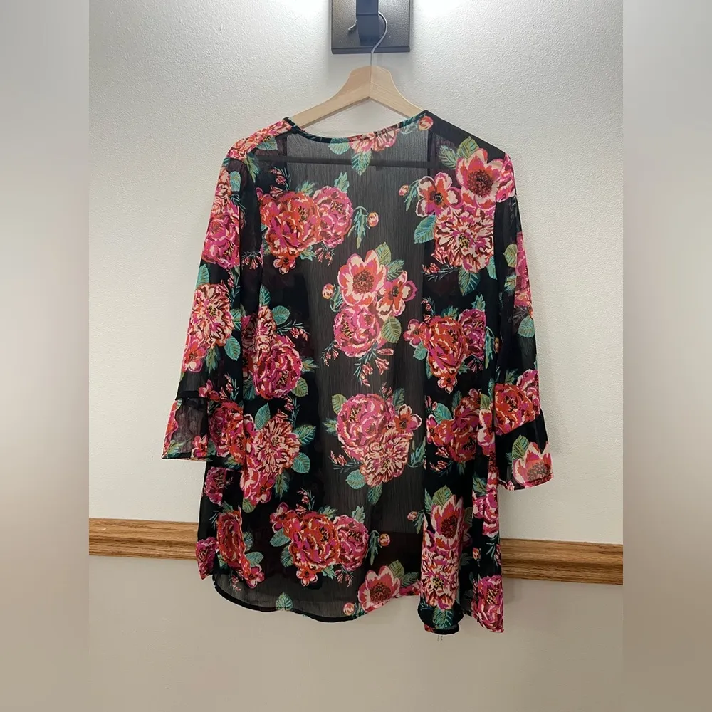 EUC Xhilaration Floral Sheer Kimono Top Size medium - Image 3