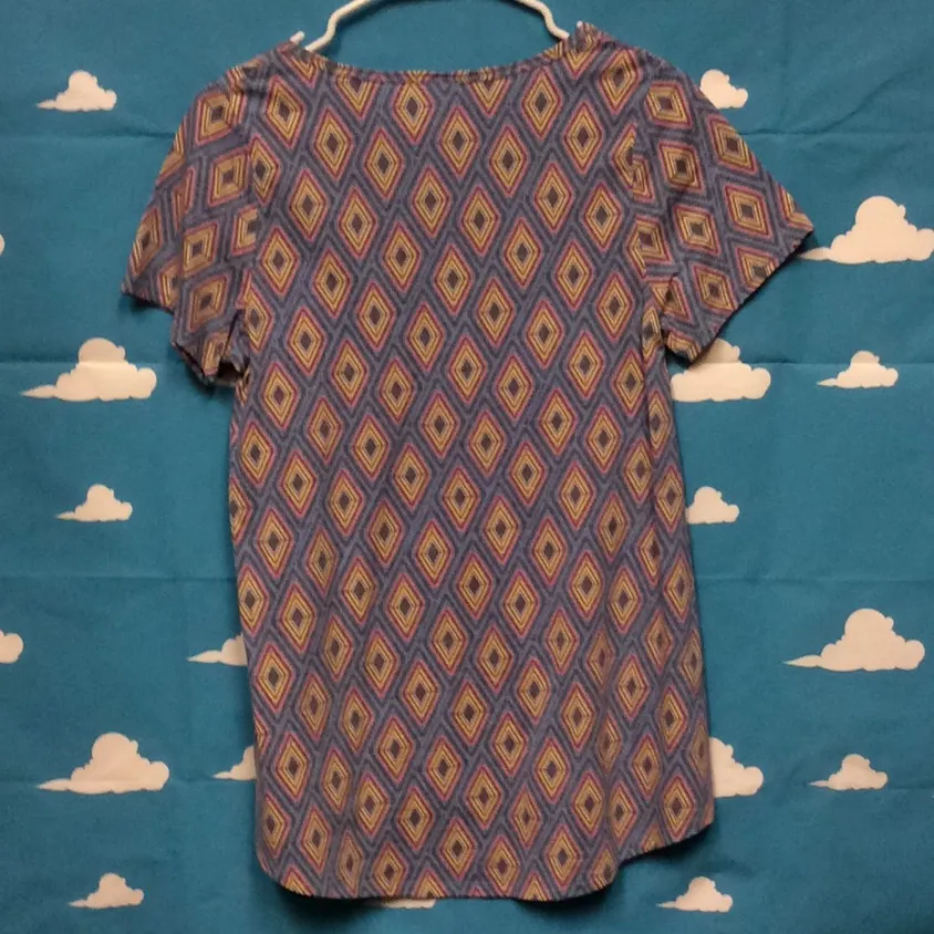 LuLaRoe Classic‎ T diamond geometric print - Image 6