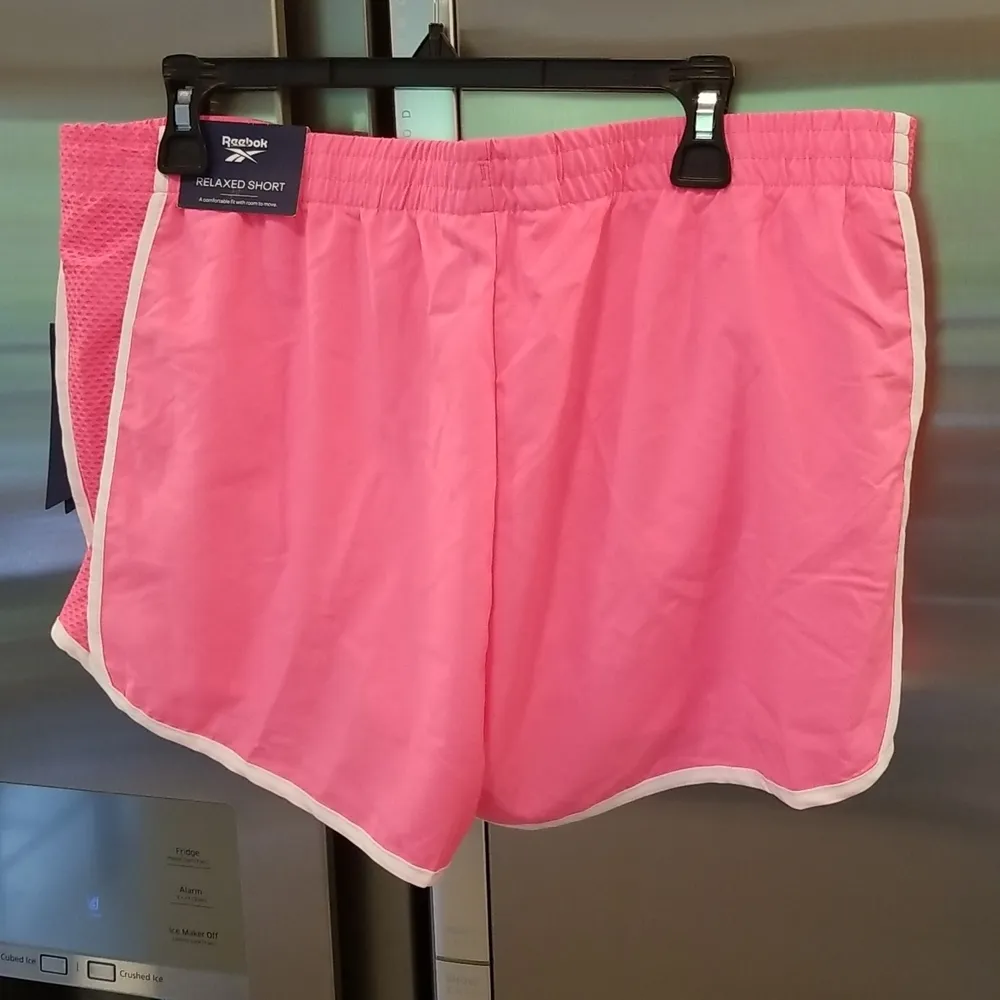 💕REEBOK💕 Game Time Shorts Built-In Brief XL NWT - Image 3