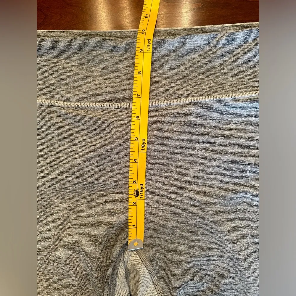 OUTDOOR VOICES Dove Grey Ash 3/4 Leggings Women’s Size Large - Image 11