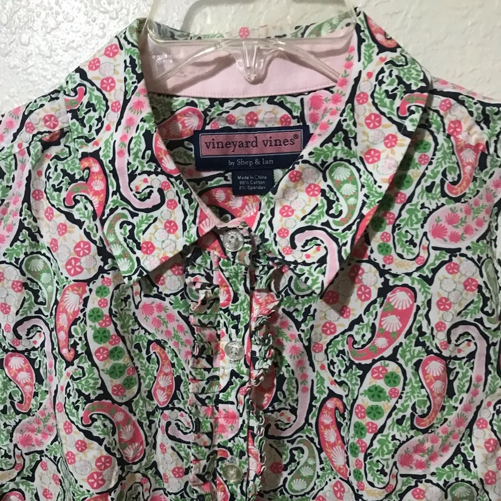 Vineyard vine women’s shirt size 10 - Image 5