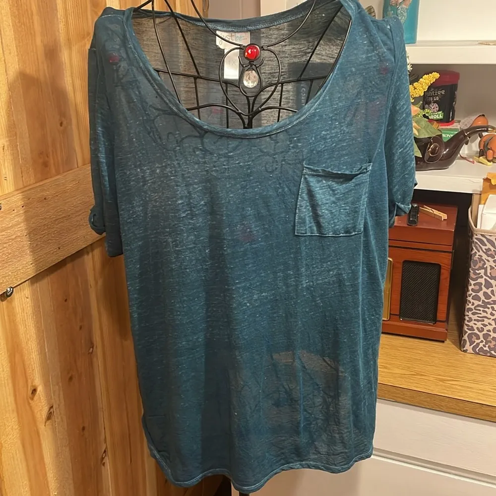 🪖🪖🪖3 For 12$🪖🪖🪖Bundle of 2 T - Image 9