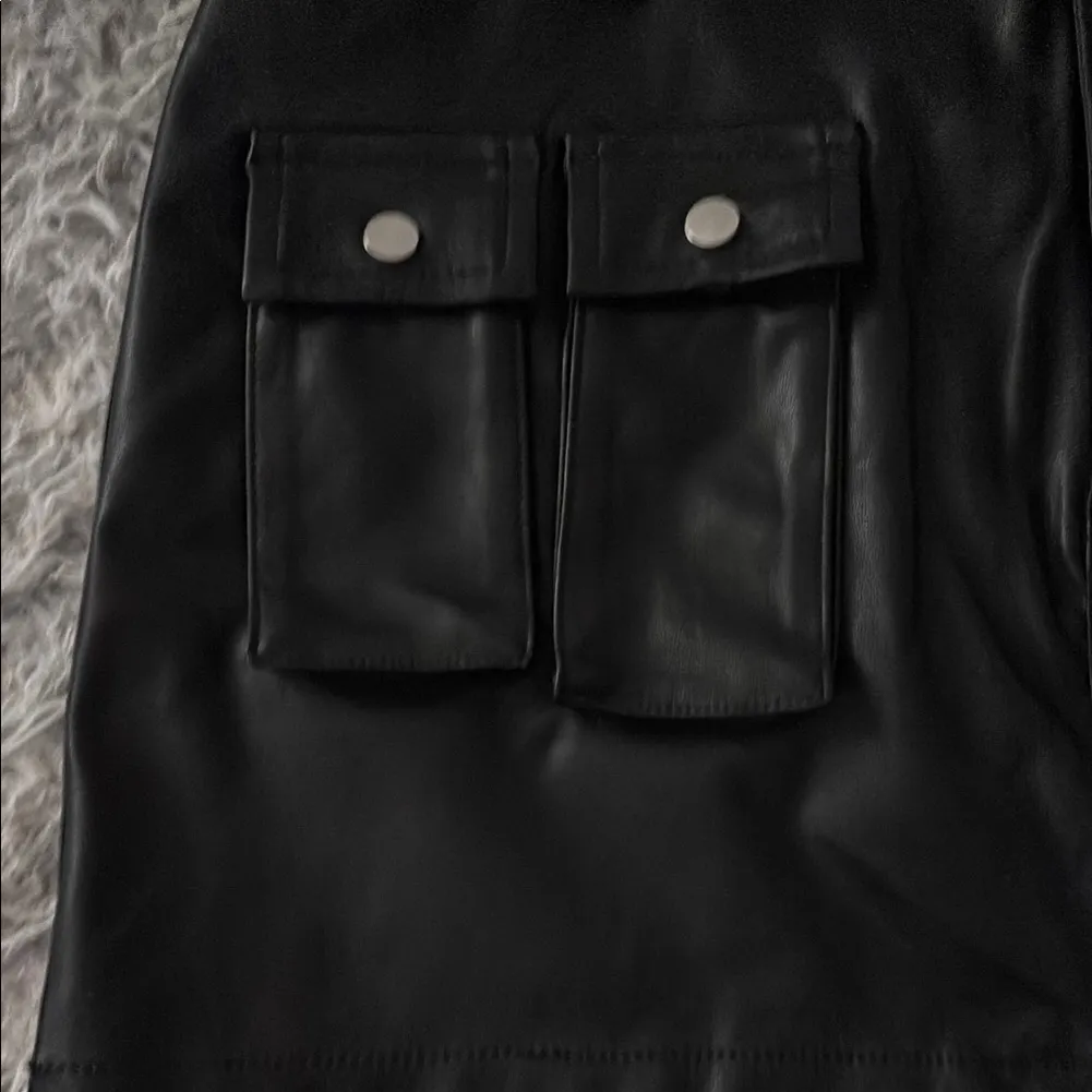 Black Leather Skirt with Pockets Size L - Image 5