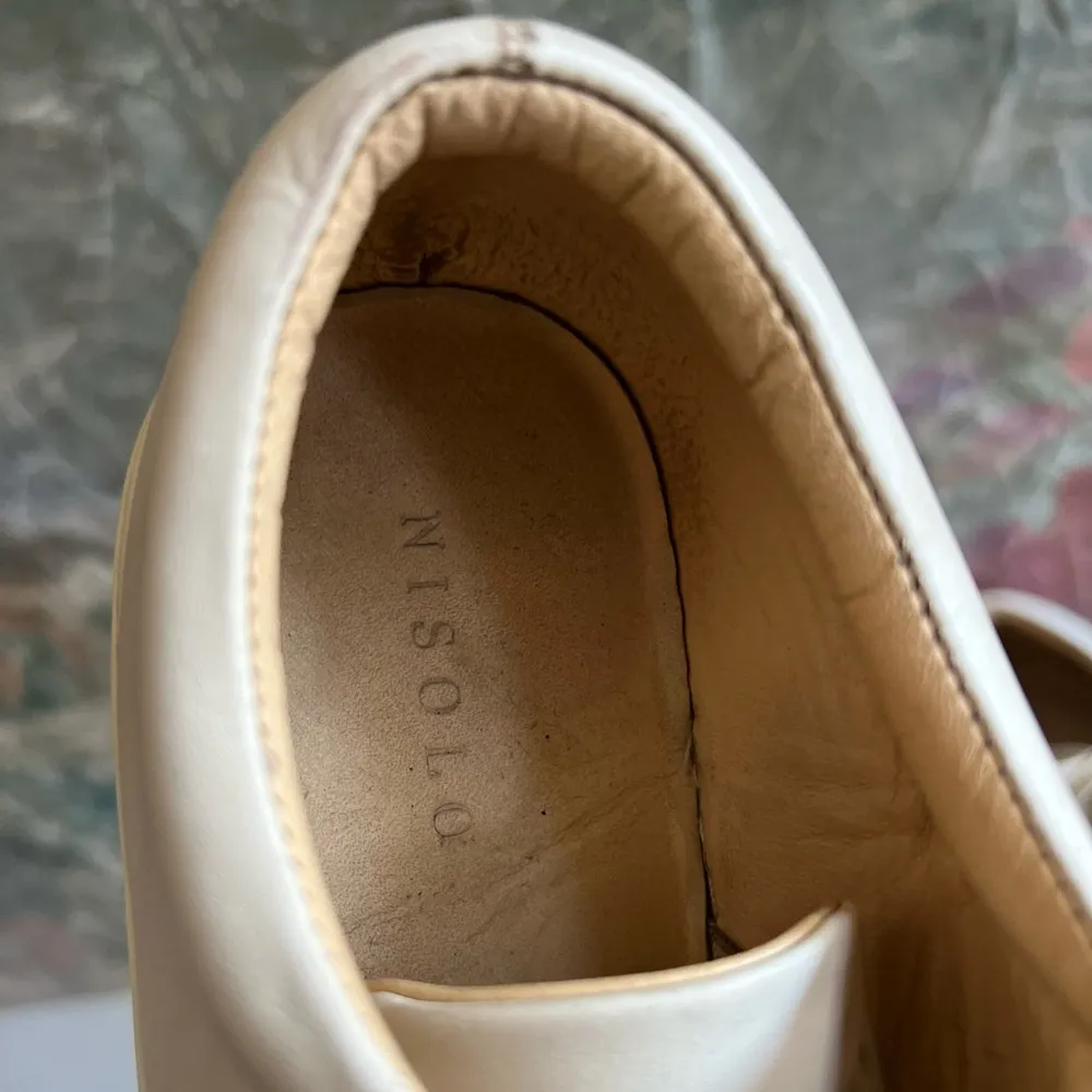 Nisolo Handcrafted Elayna Sneakers in Latte womens 7.5 - Image 4