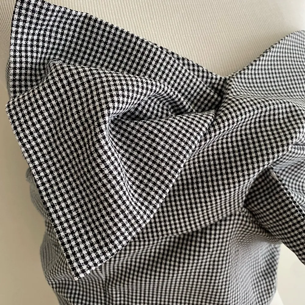 Storia Strapless Gingham Bow Crop Top - Image 4