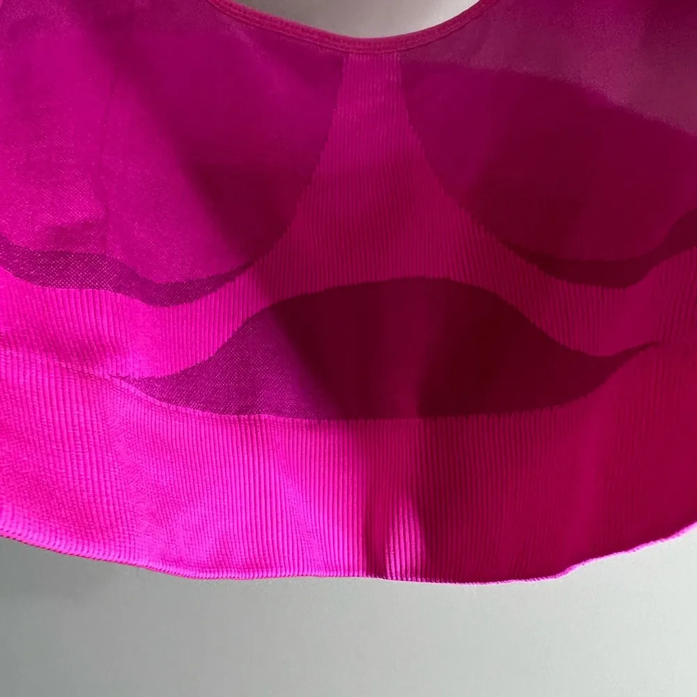 Fabletics Alexis low impact sports bra size small - Image 7