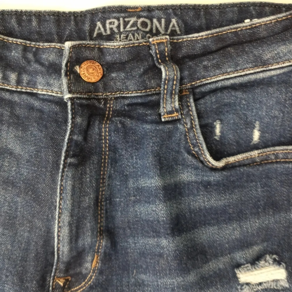 Arizona Hi-Rise 11 Jr. 30 Cuffed Distressed Dark Wash Denim Jeans Shorts - Image 4