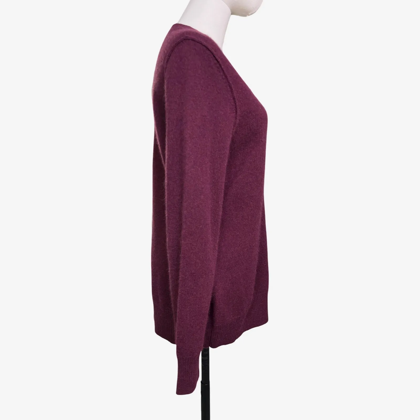 Aqua Cashmere 100 Percent Cashmere V Neck Sweater Purple Berry Women’s Size L - Image 4