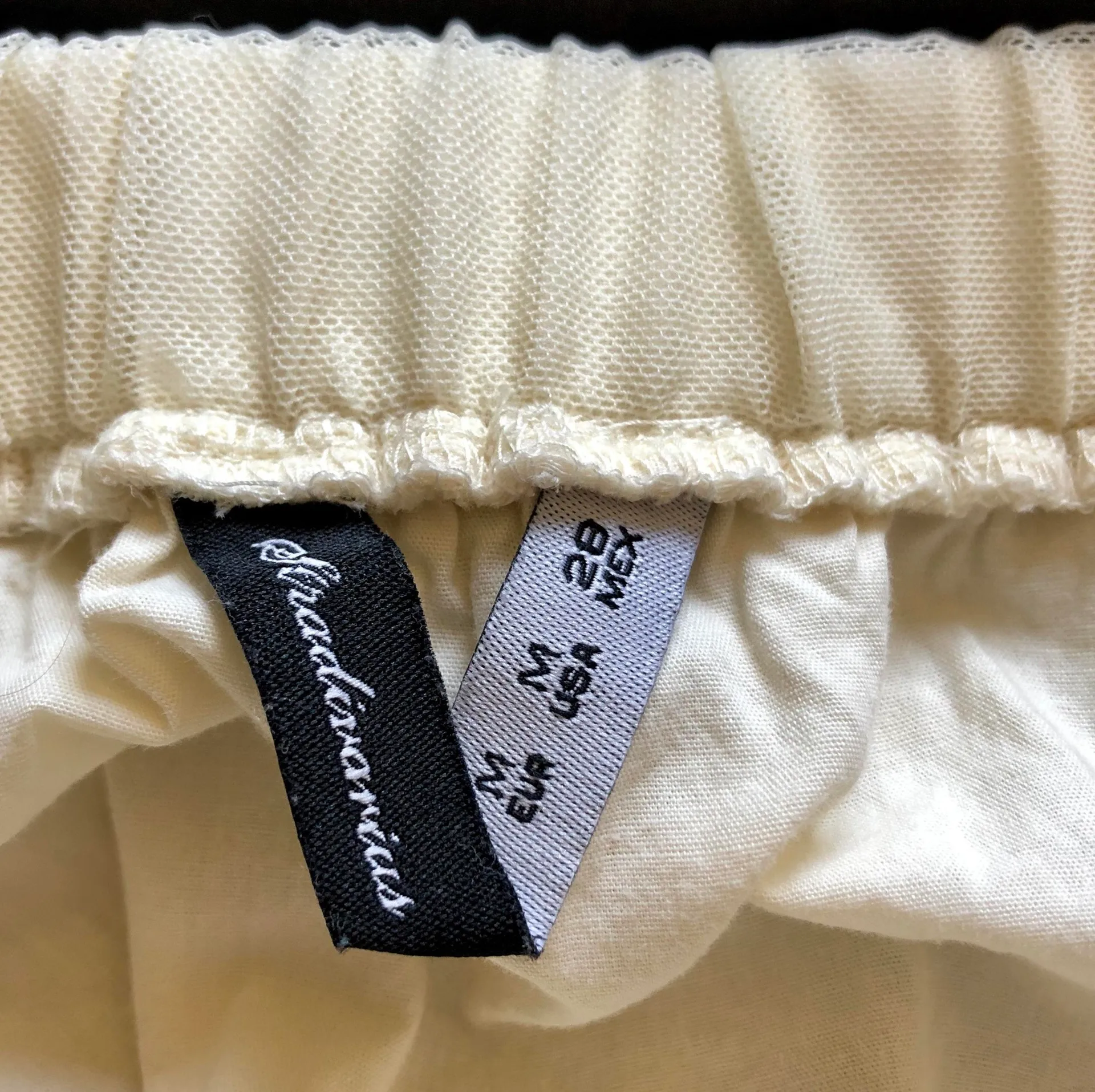 Ivory Lace Skirt - Image 3