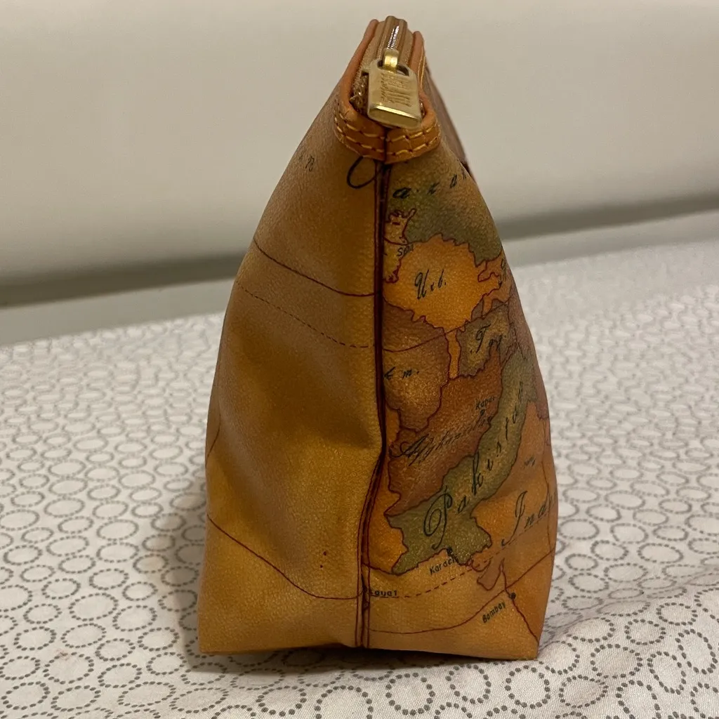 Alviero Martini Pouch/Cosmetic Bag Tan - Image 5