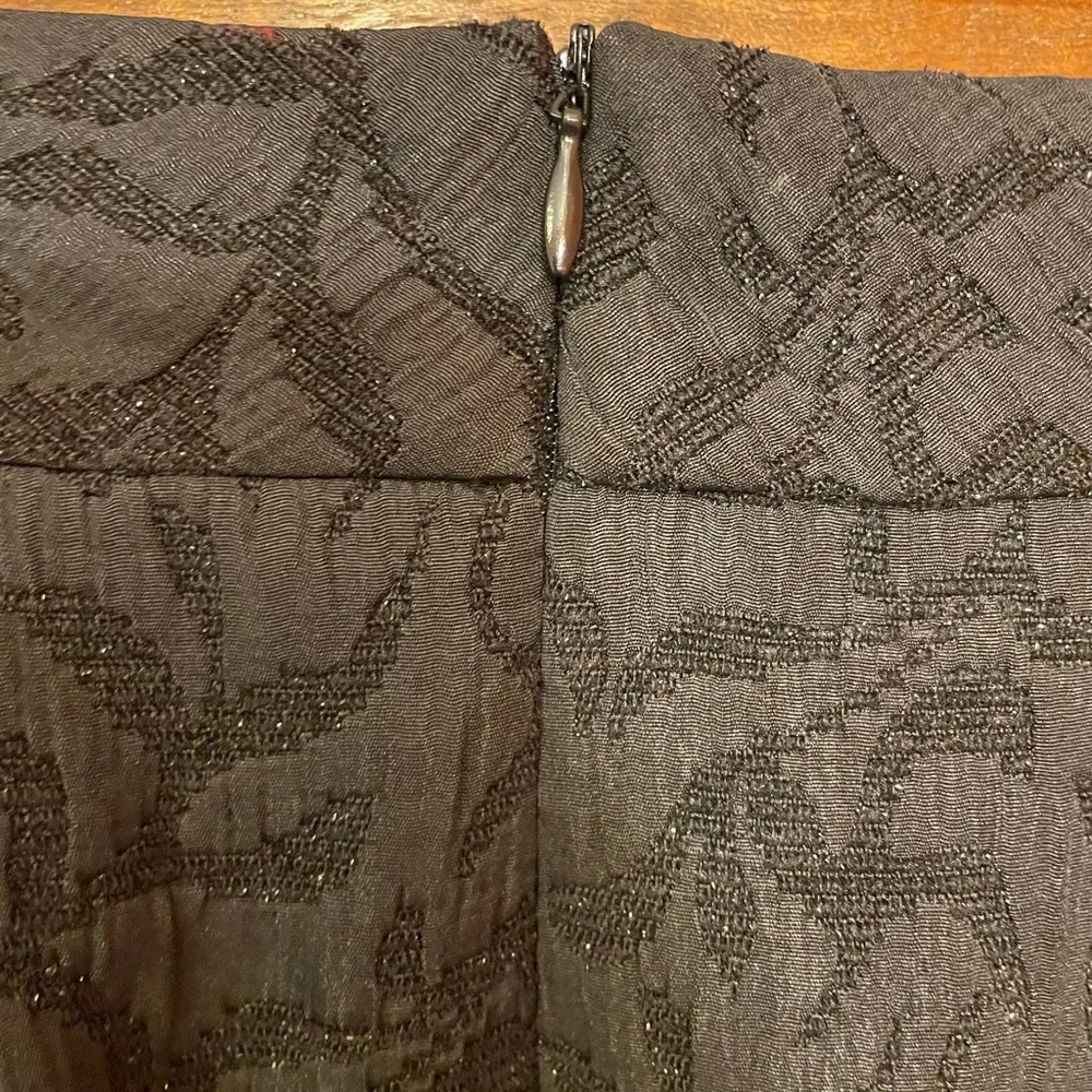 Coldwater Women Chic Black Lustrous Textured Shimmer Pencil Skirt-8 - Image 4