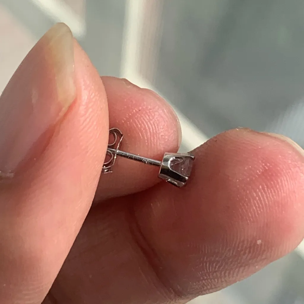 14k White Gold 0.33 CTTW Diamond Solitaire Stud Earrings - Image 4