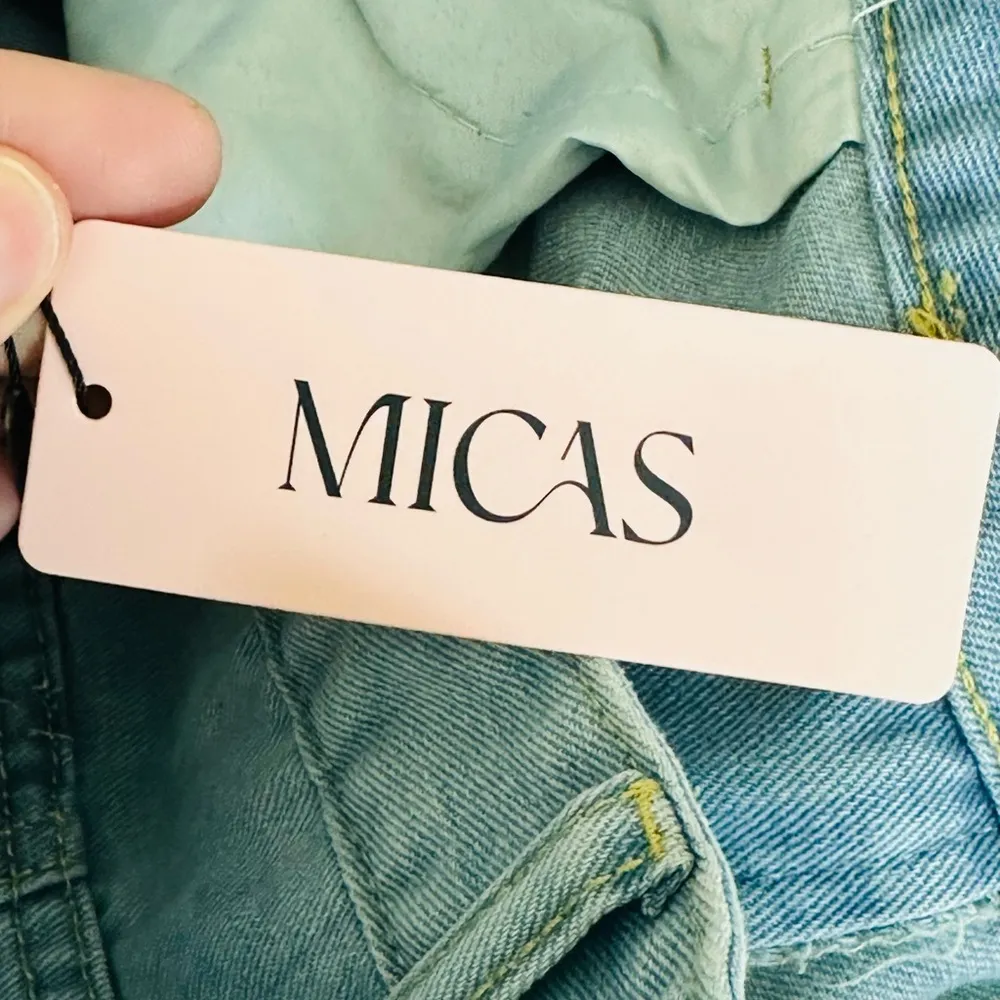 Light Blue Wash Jeans - Size XL - New with Tags - Image 14