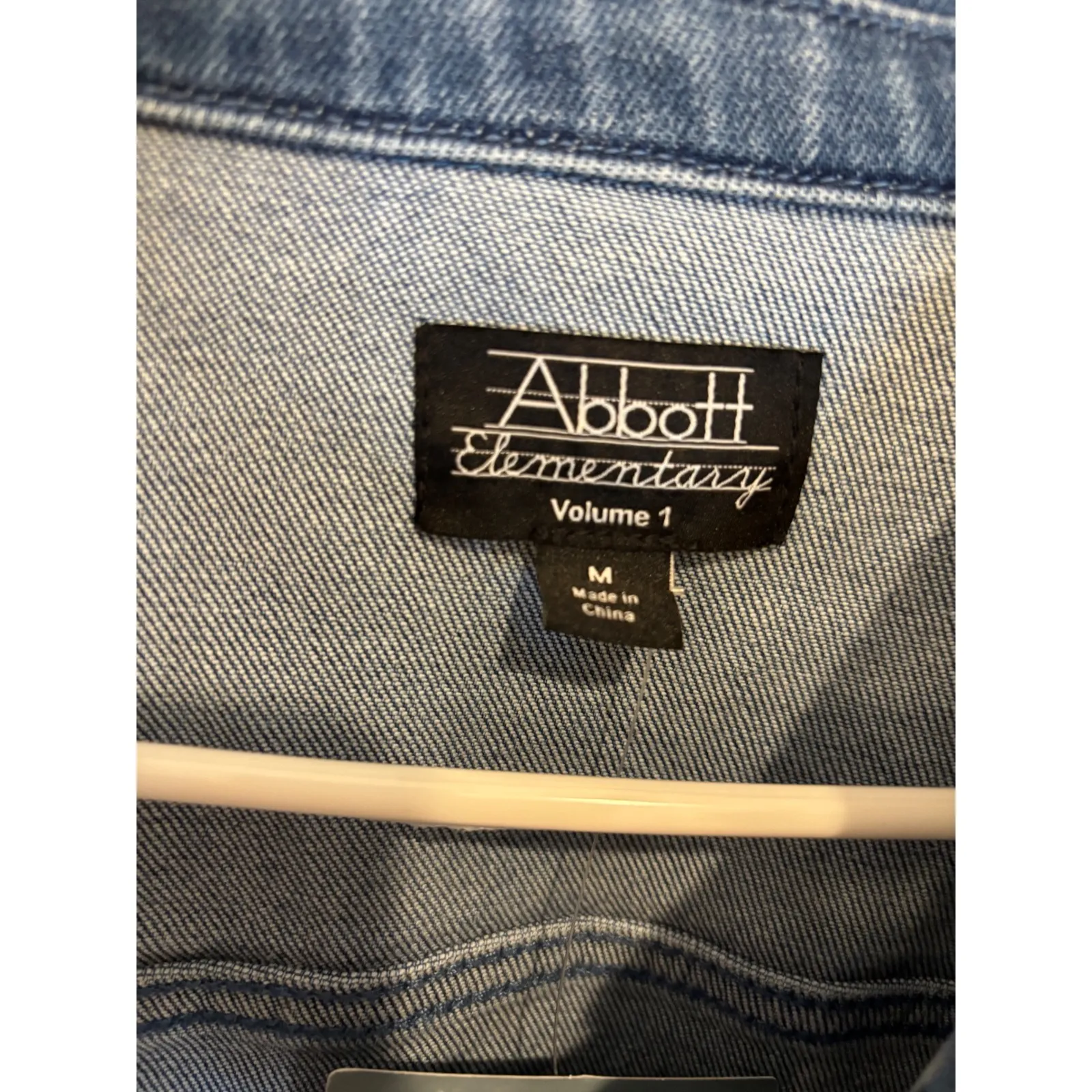 Abbott Elementary Volume 1 Denim Jacket‎ Warner Bros Medium Jean Blue - Image 3