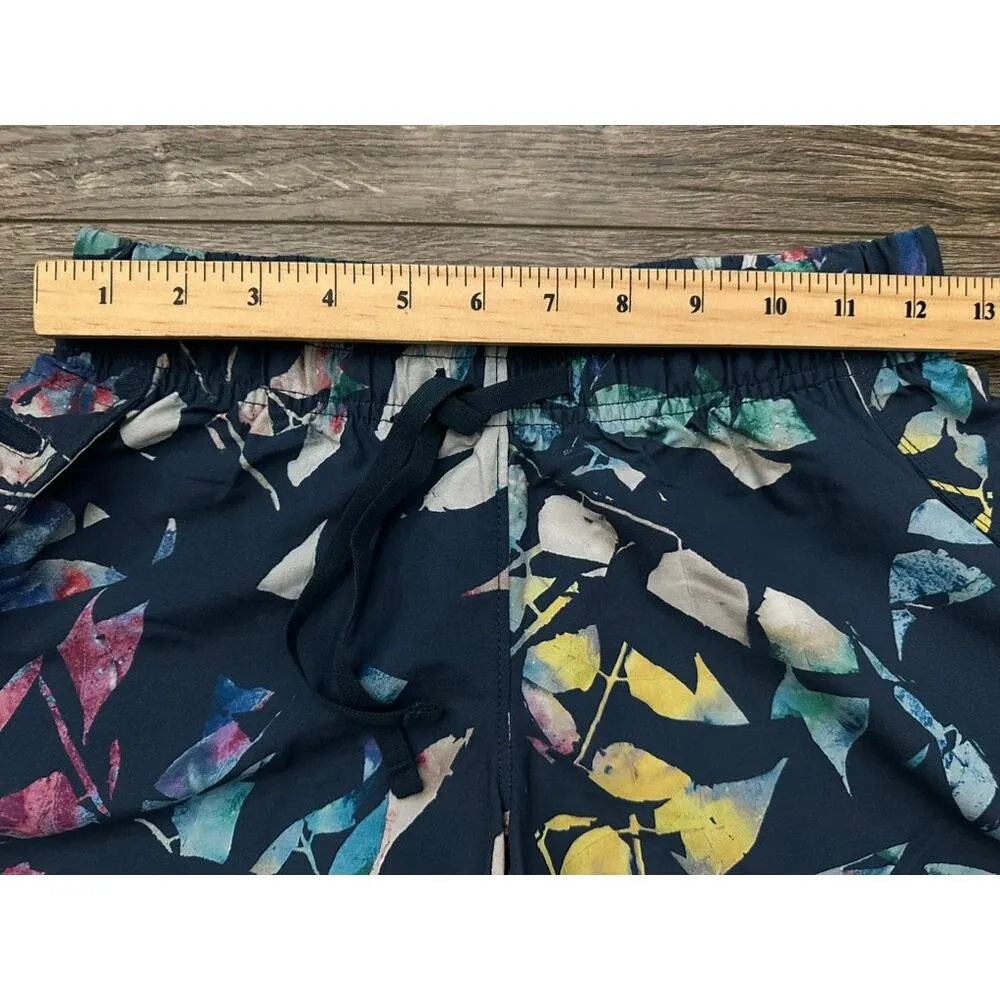 The North Face Classic V Shorts in Blue Wing Teal Leaf Print XS - Image 3