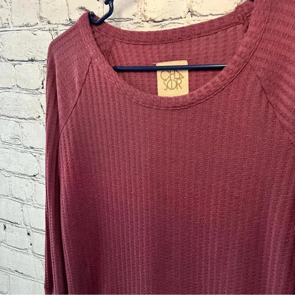 Chaser Revolve Burgundy‎ Long Sleeve Waffle Knit Oversized Tee Small - Image 3